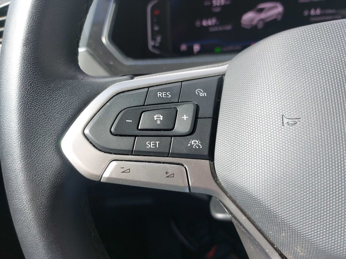 Volkswagen Tiguan 2022 — photo 87