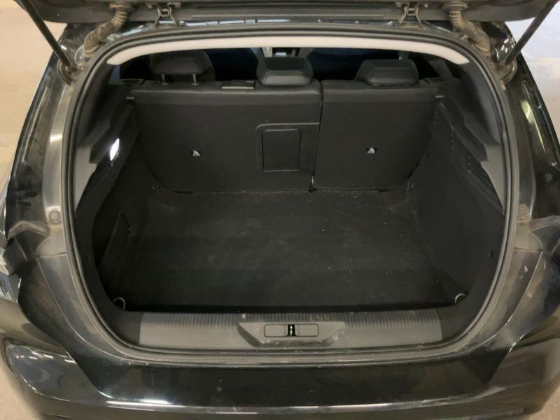 Peugeot 308 1.2 PureTech Allure — zdjęcie 10