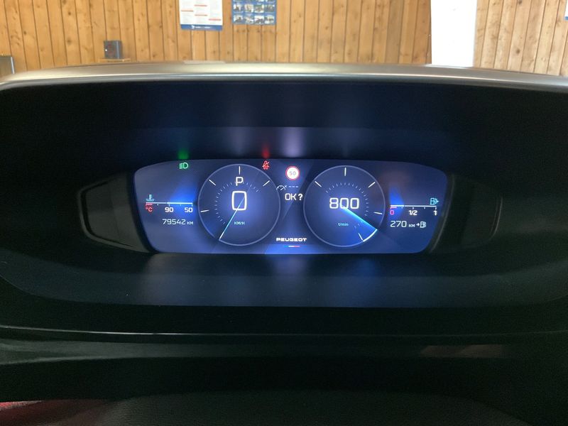 Peugeot 308 1.2 PureTech Allure — zdjęcie 13