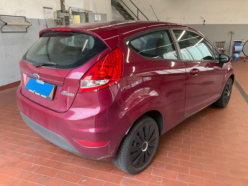 Ford Fiesta 1.25 Trend 2011 – снимка 2