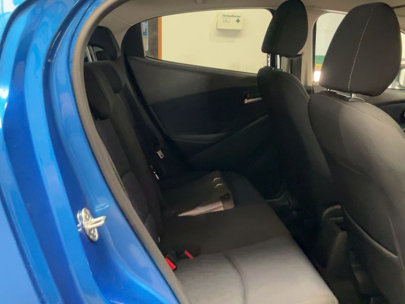 Mazda 2 1.5 Exclusive-Line — zdjęcie 14