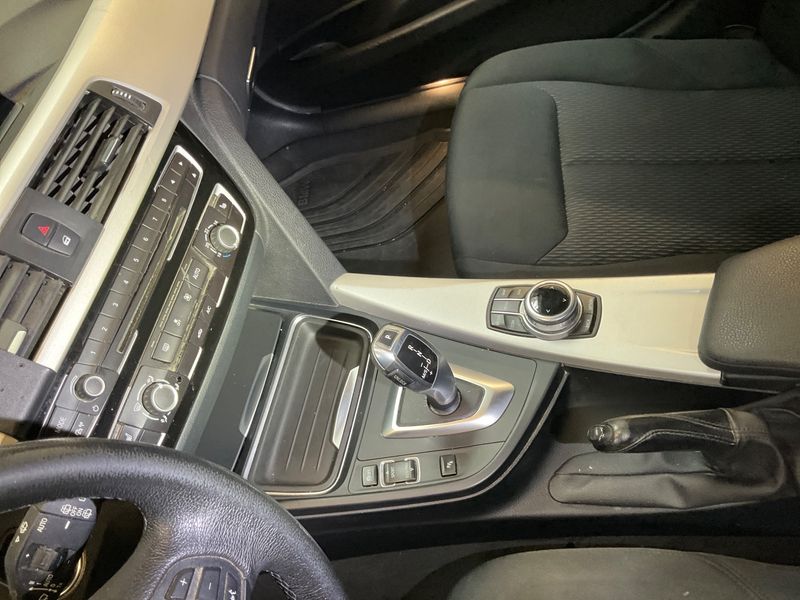 BMW 3er 320d xDrive Advantage 2017 – снимка 33
