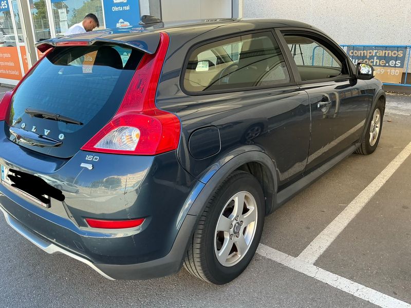 Volvo C30 1.6 DRIVe Kinetic — zdjęcie 2