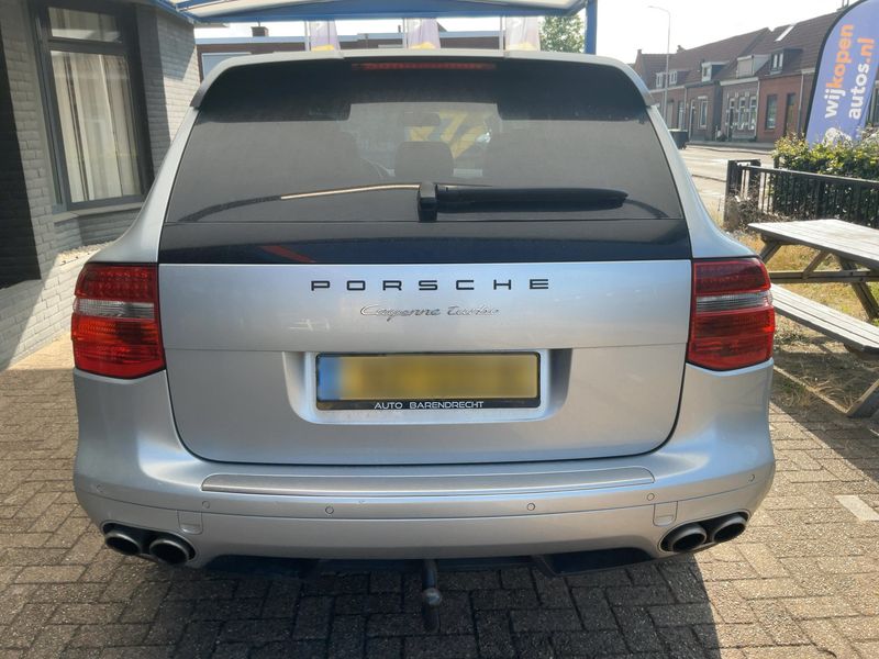 Porsche Cayenne Turbo — zdjęcie 5