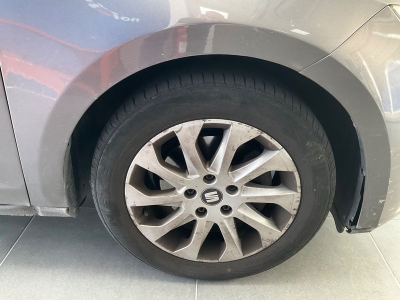Seat Leon 1.6 TDI Style 2014 – снимка 11