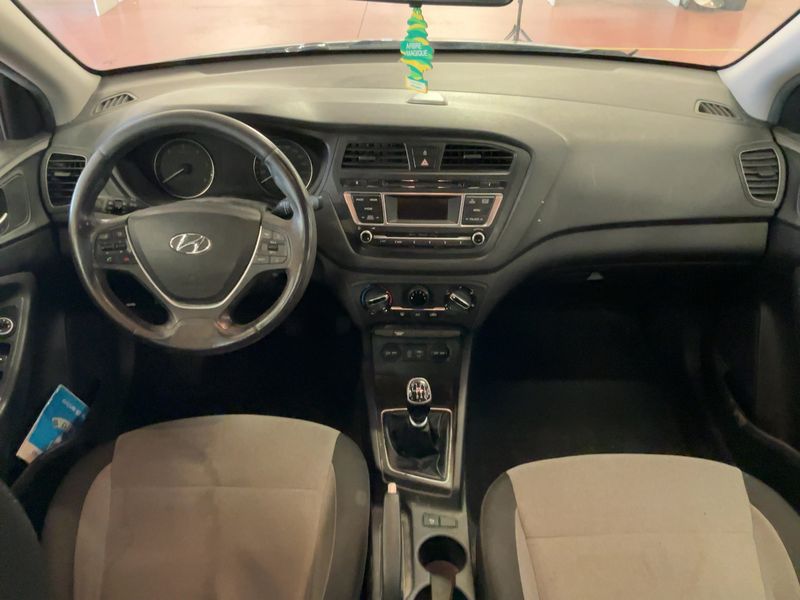 Hyundai i20 1.1 CRDi Comfort 2016 – снимка 17