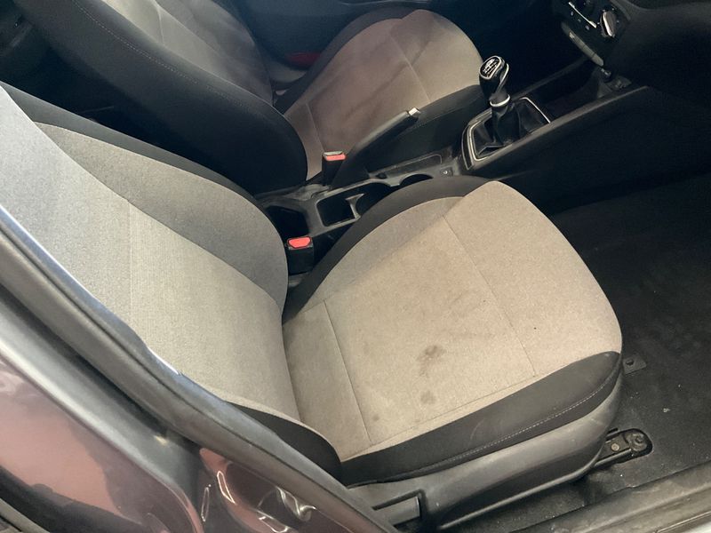 Hyundai i20 1.1 CRDi Comfort 2016 – снимка 24