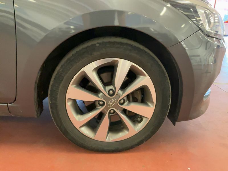 Hyundai i20 1.1 CRDi Comfort 2016 – снимка 11