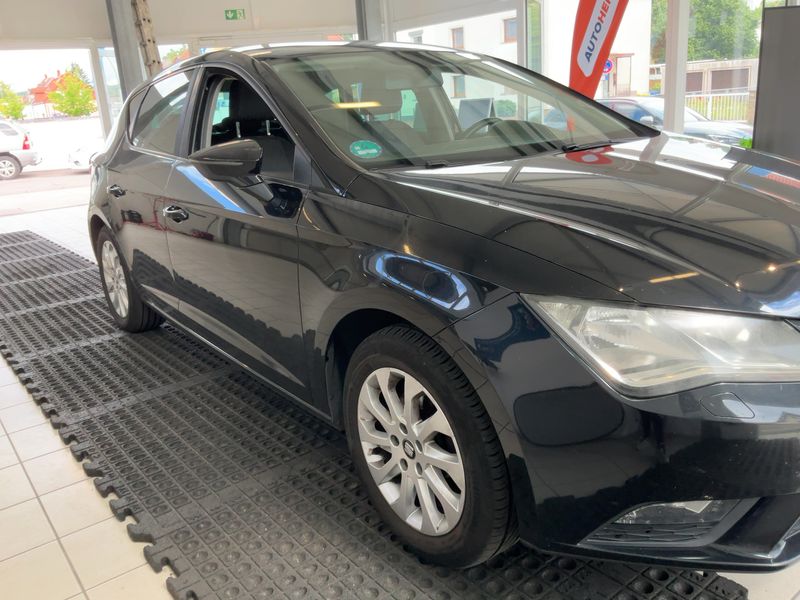 Seat Leon 1.6 TDI Style — zdjęcie 8