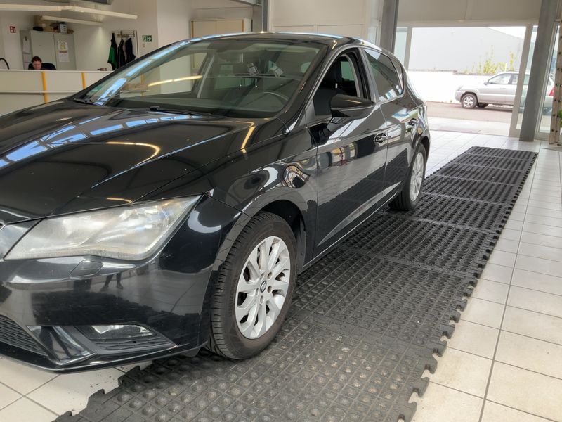 Seat Leon 1.6 TDI Style — zdjęcie 2