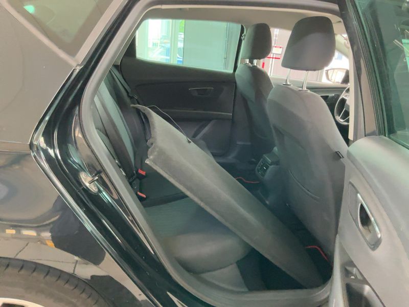 Seat Leon 1.6 TDI Style — zdjęcie 14