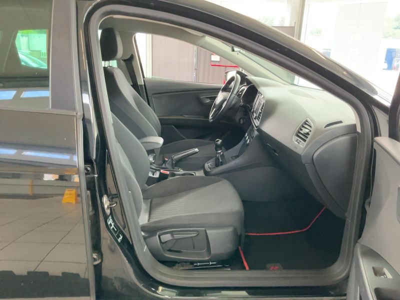 Seat Leon 1.6 TDI Style — zdjęcie 11