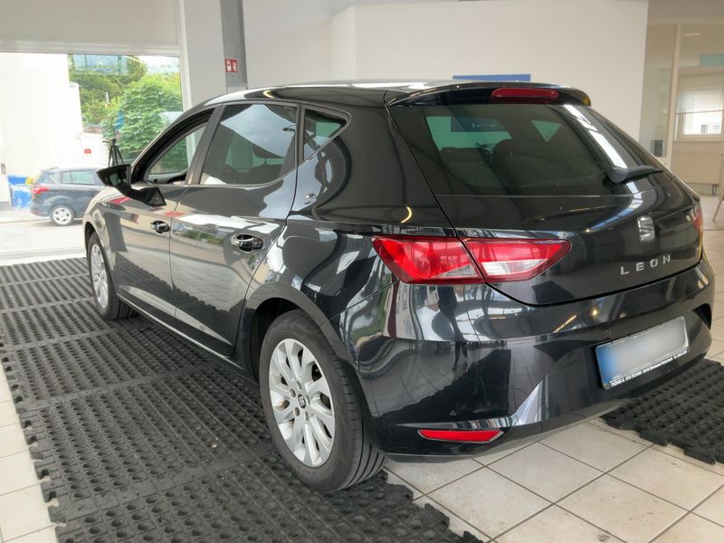 Seat Leon 1.6 TDI Style — zdjęcie 3