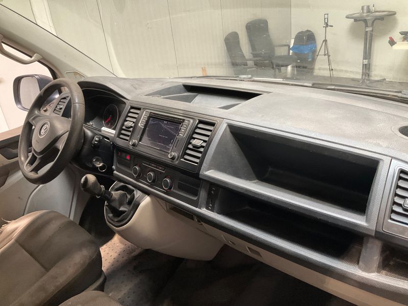 Volkswagen T6 Transporter 2.0 TDI Kasten EcoProfi 2017 – снимка 33