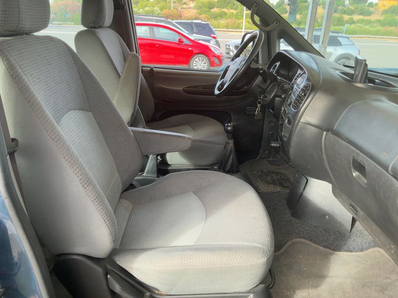 Hyundai H1 2.5 CRDi Starex — zdjęcie 11