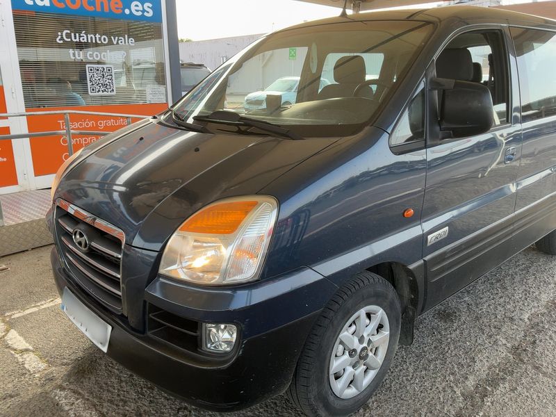 Hyundai H1 2.5 CRDi Starex — zdjęcie 2
