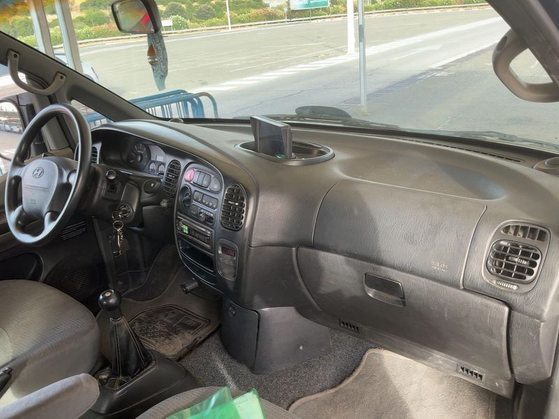 Hyundai H1 2.5 CRDi Starex — zdjęcie 12