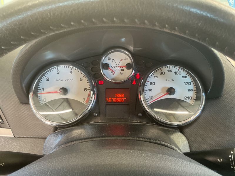 Peugeot 207 1.6 Premium — zdjęcie 4