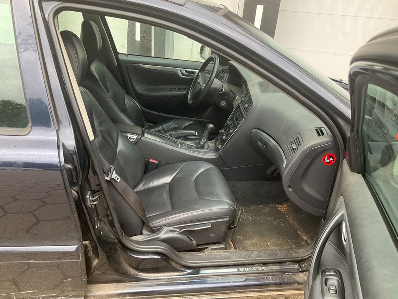 Volvo V70 2.4 D Edition Comfort — zdjęcie 3