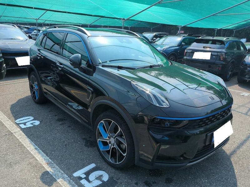 Lynk & Co 01 1.5 Plug-in Hybrid — zdjęcie 6