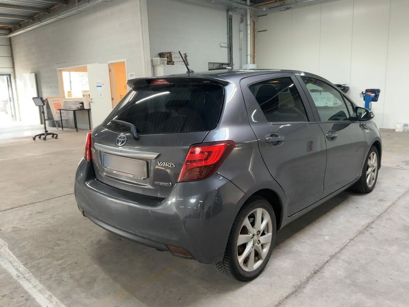 Toyota Yaris 1.5 Hybrid Attitude 2015 – снимка 8