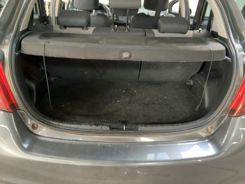 Toyota Yaris 1.5 Hybrid Attitude 2015 – снимка 15