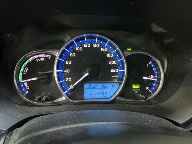 Toyota Yaris 1.5 Hybrid Attitude 2015 – снимка 18