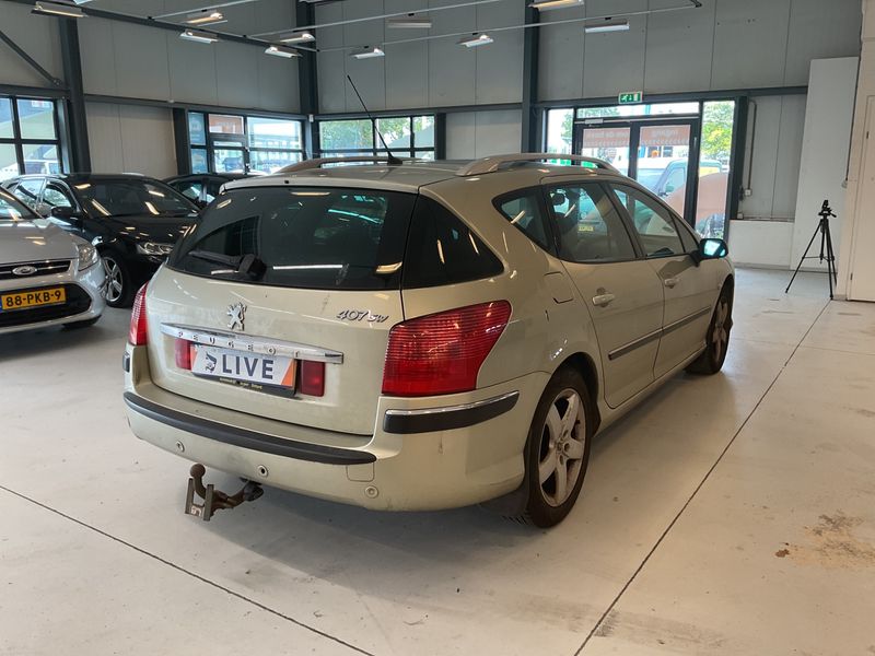 Peugeot 407 2.2 Platinum — zdjęcie 2