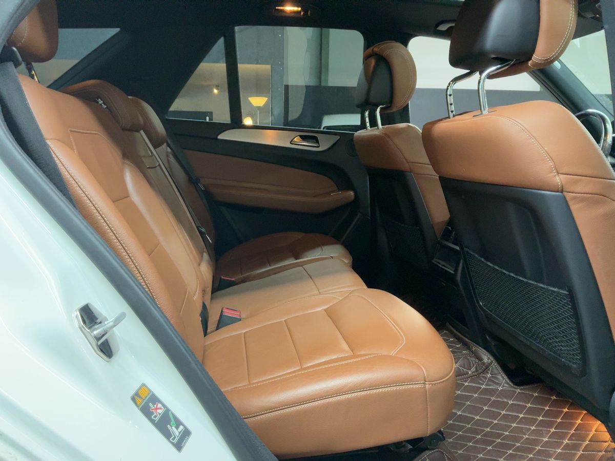 Mercedes-Benz GLE-Klasse 2017 — photo 21