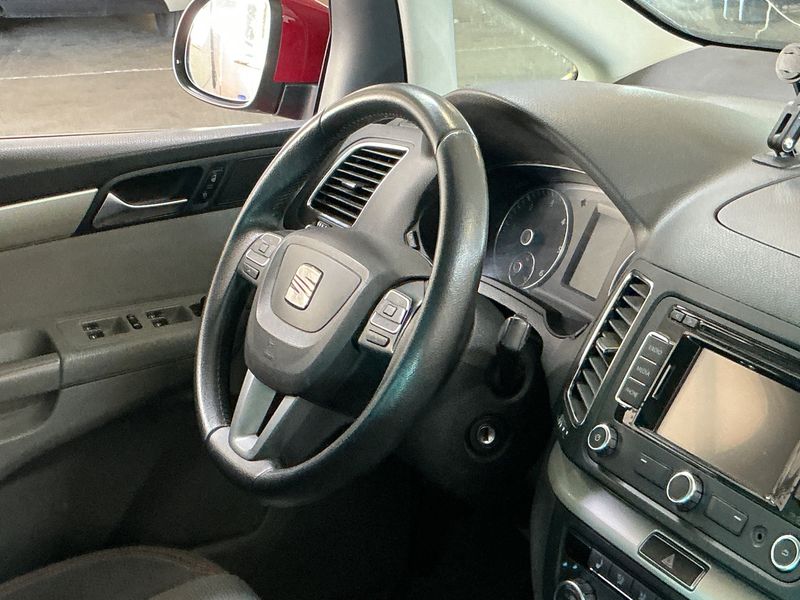 Seat Alhambra 2.0 TDI Style Allrad 2014 – снимка 47