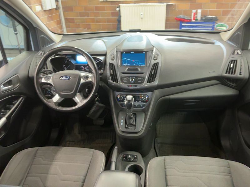 Ford Grand Tourneo Connect 1.5 TDCi Titanium — zdjęcie 12