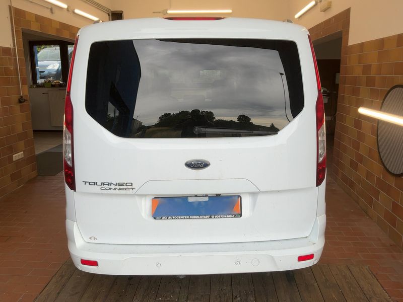Ford Grand Tourneo Connect 1.5 TDCi Titanium — zdjęcie 5