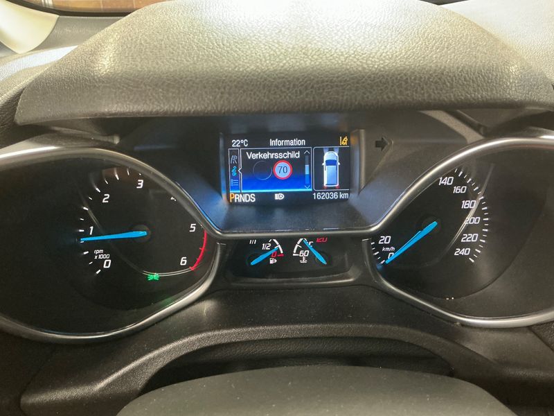 Ford Grand Tourneo Connect 1.5 TDCi Titanium — zdjęcie 13
