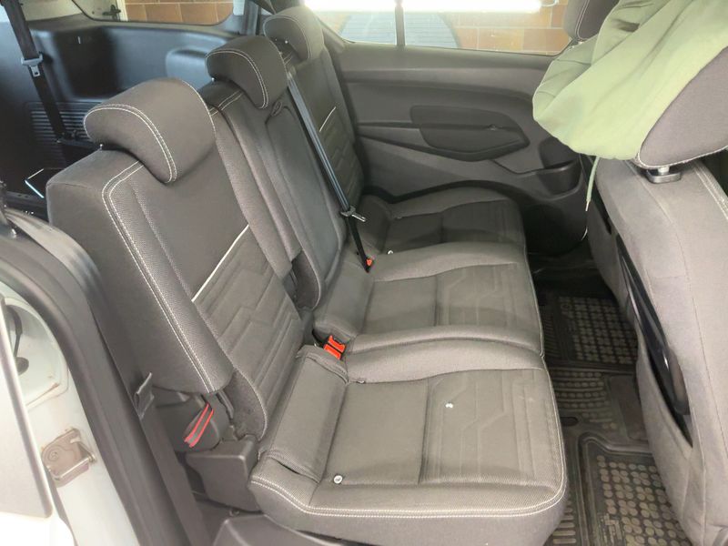 Ford Grand Tourneo Connect 1.5 TDCi Titanium — zdjęcie 14