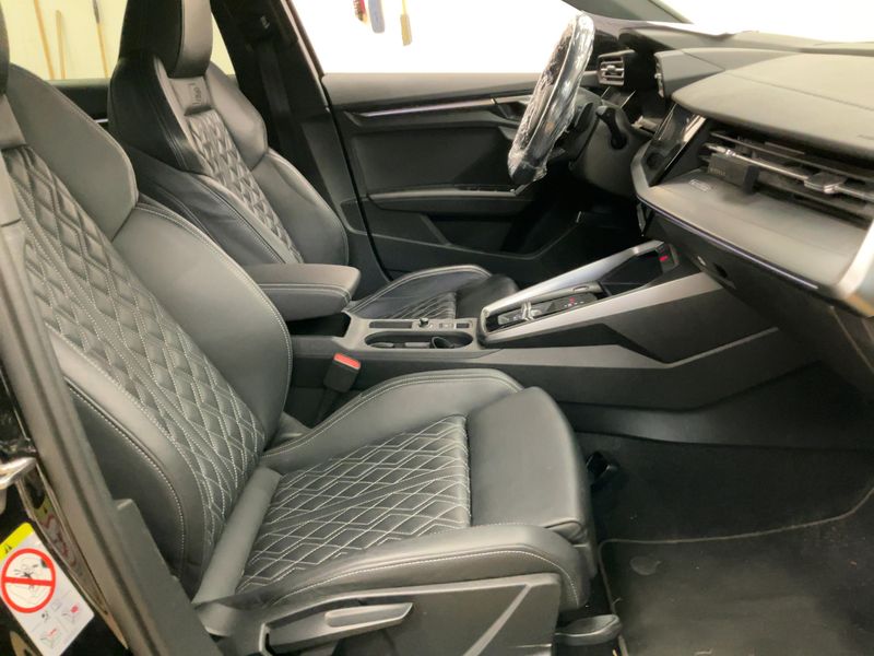 Audi S3 2.0 TFSI quattro — zdjęcie 11