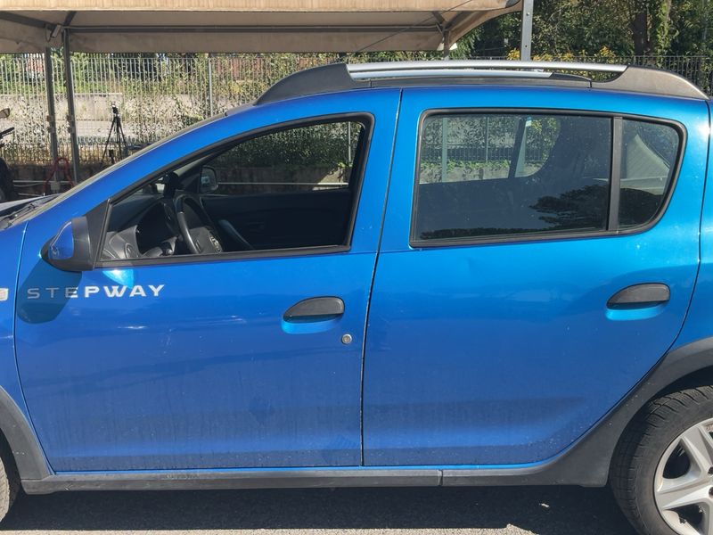 Dacia Sandero 0.9 TCe LPG Ambiance — zdjęcie 4