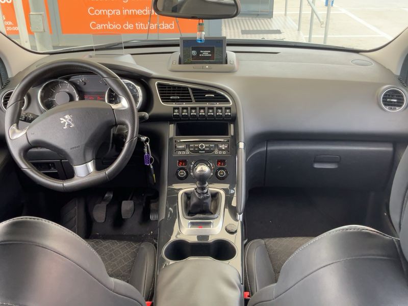 Peugeot 3008 1.2 e-THP Allure — zdjęcie 12