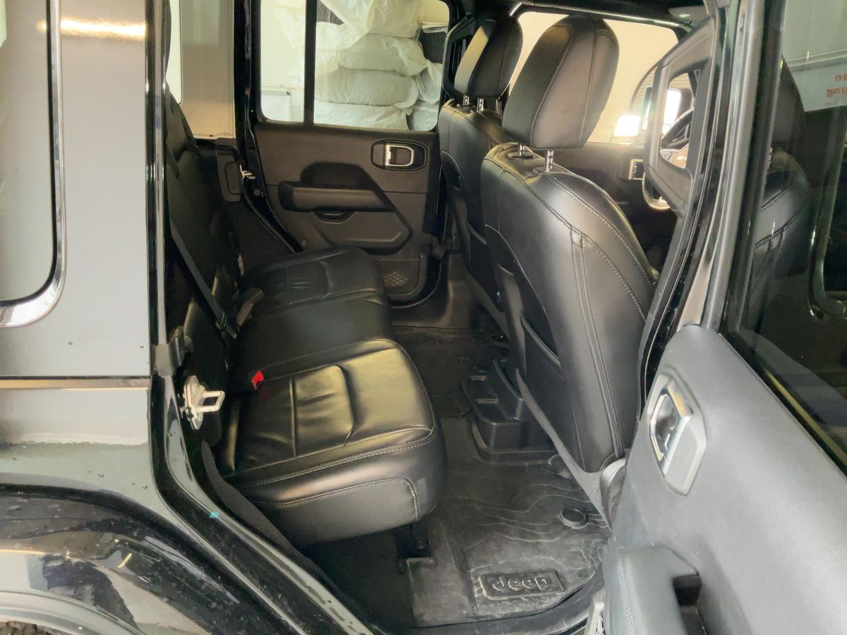 Jeep Wrangler 2020 — photo 20