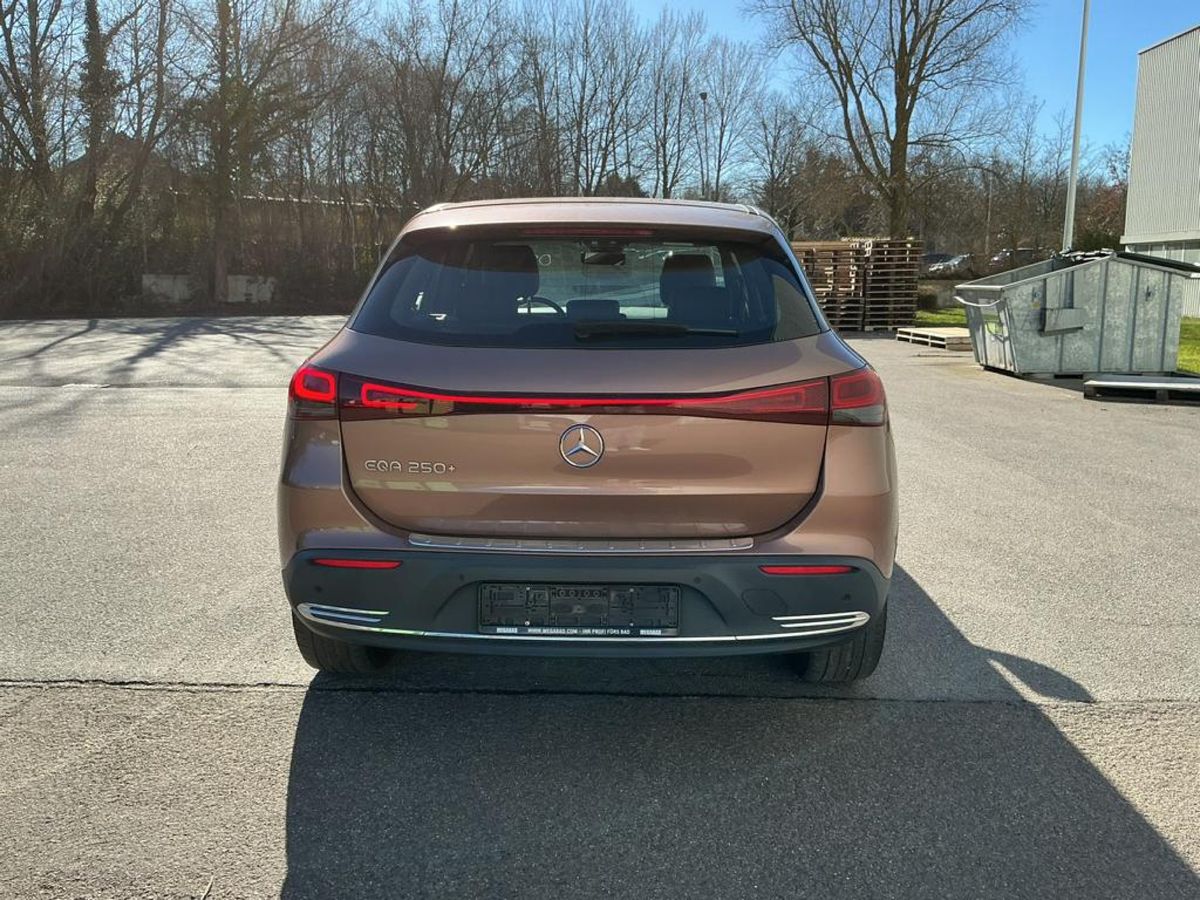 Mercedes-Benz EQA 2022 — photo 5
