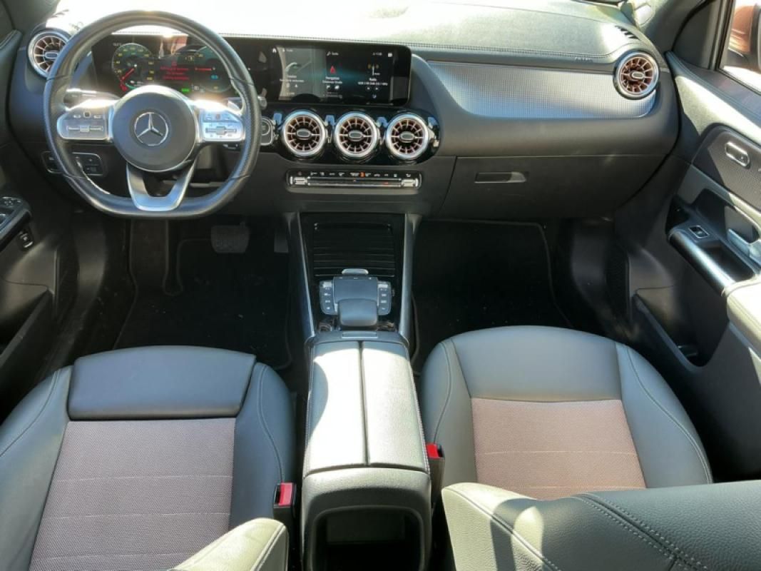 Mercedes-Benz EQA 2022 — photo 11