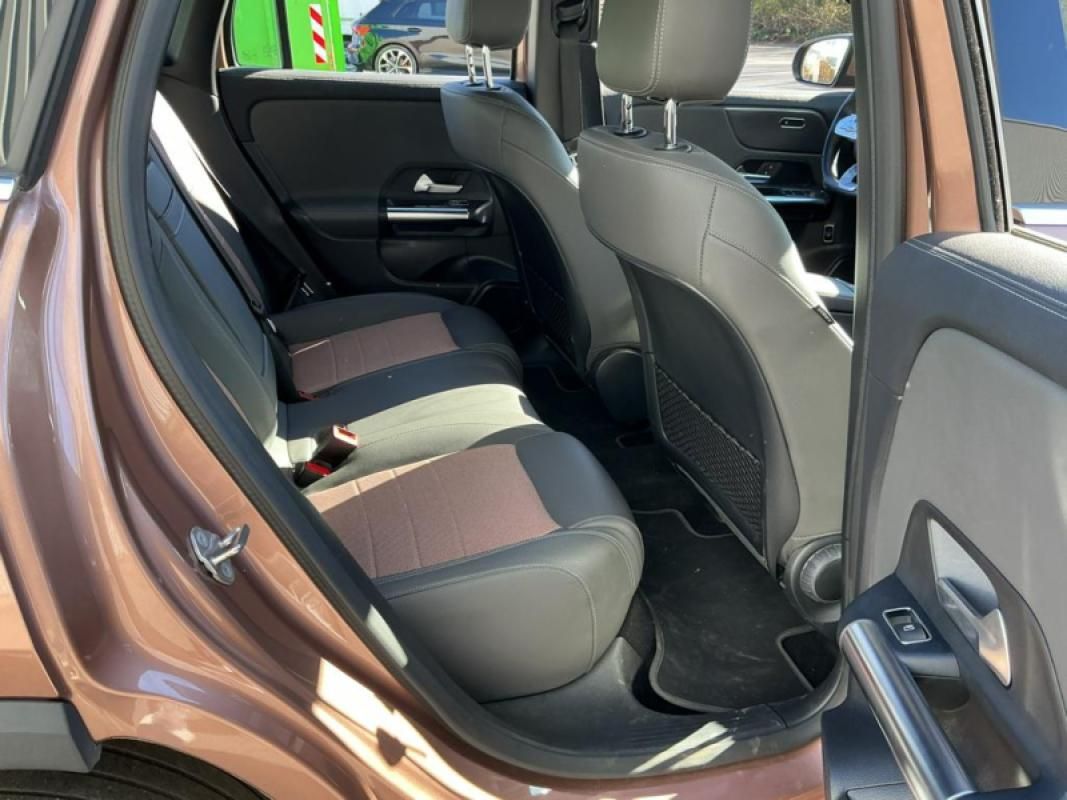 Mercedes-Benz EQA 2022 — photo 13