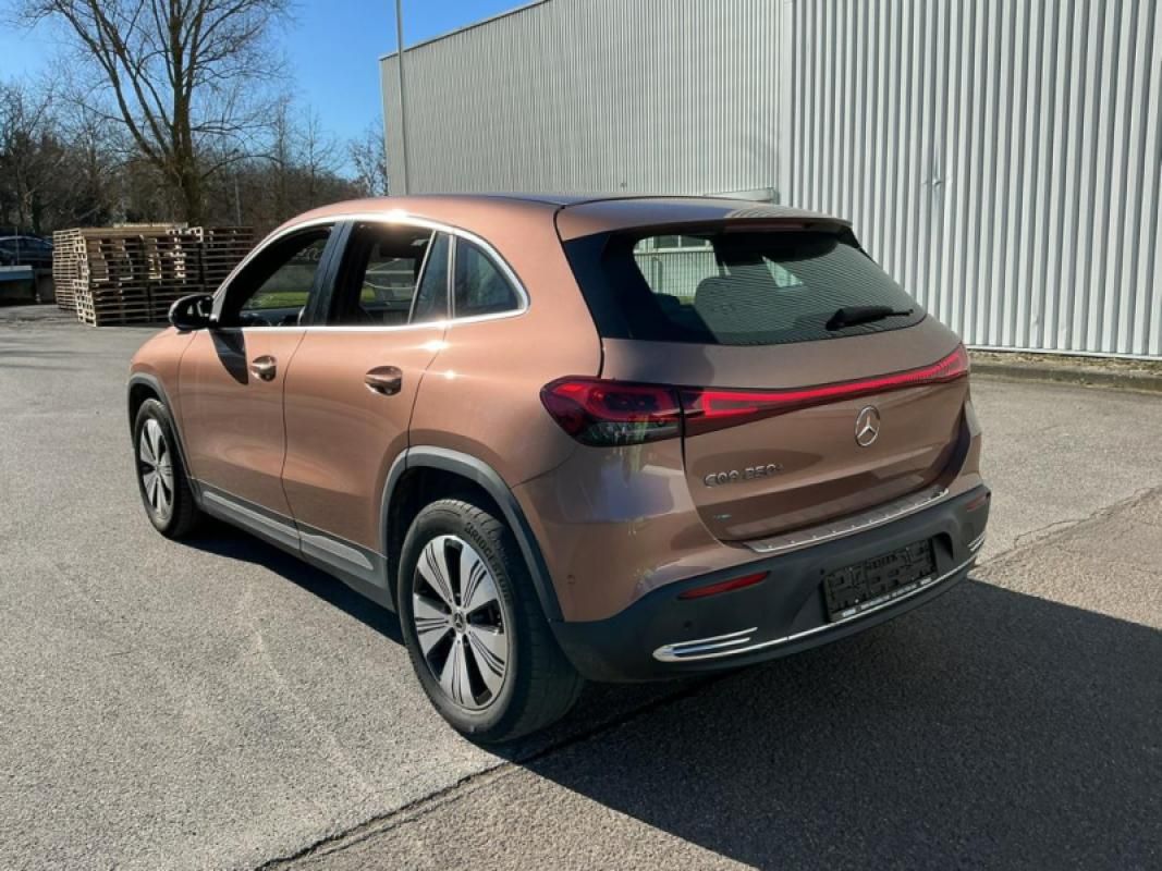 Mercedes-Benz EQA 2022 — photo 4