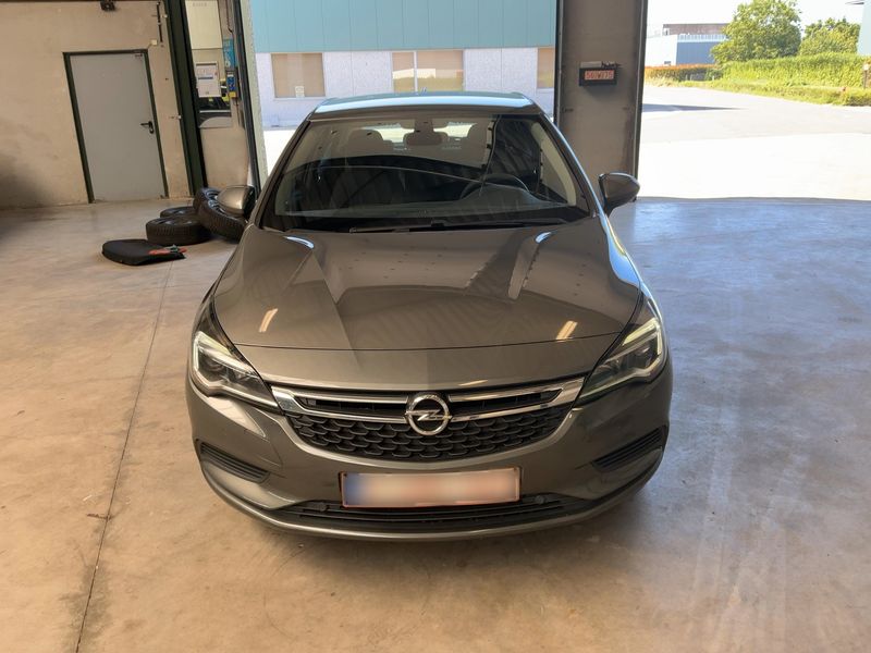 Opel Astra 1.4 SIDI Turbo Business Start/Stop — zdjęcie 9
