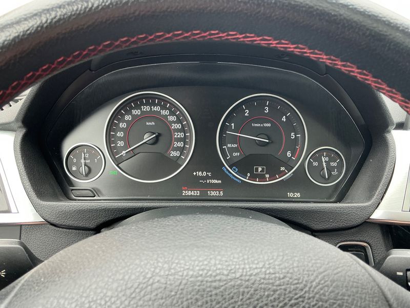 BMW 3er 335d xDrive Sport Line — zdjęcie 14