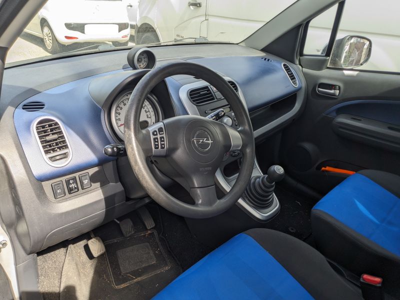 Opel Agila 1.0 Basis — zdjęcie 11