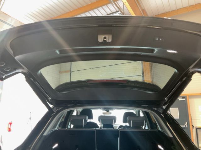 Audi Q5 2019 — photo 16