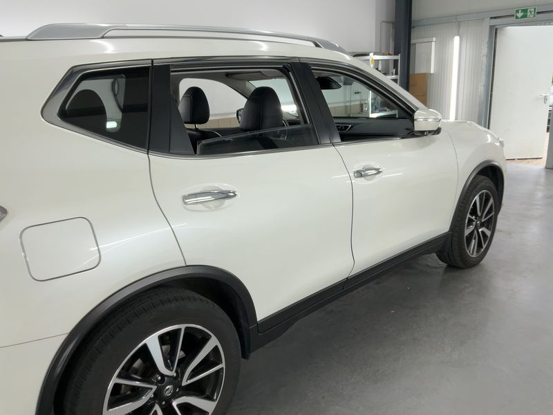Nissan X-Trail 1.6 dCi Tekna 4x4 — zdjęcie 7