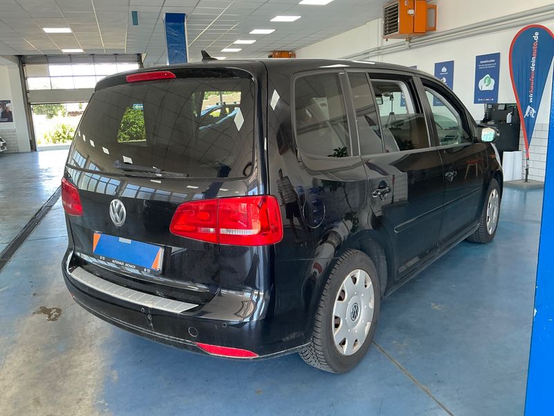 Volkswagen Touran 2.0 TDI Comfortline — zdjęcie 2