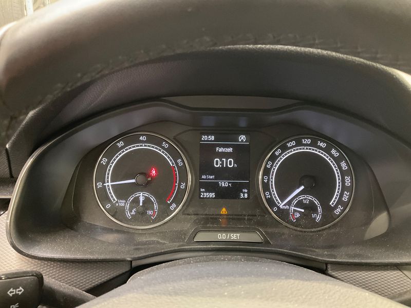 Skoda Scala 1.0 TSI Ambition — zdjęcie 13