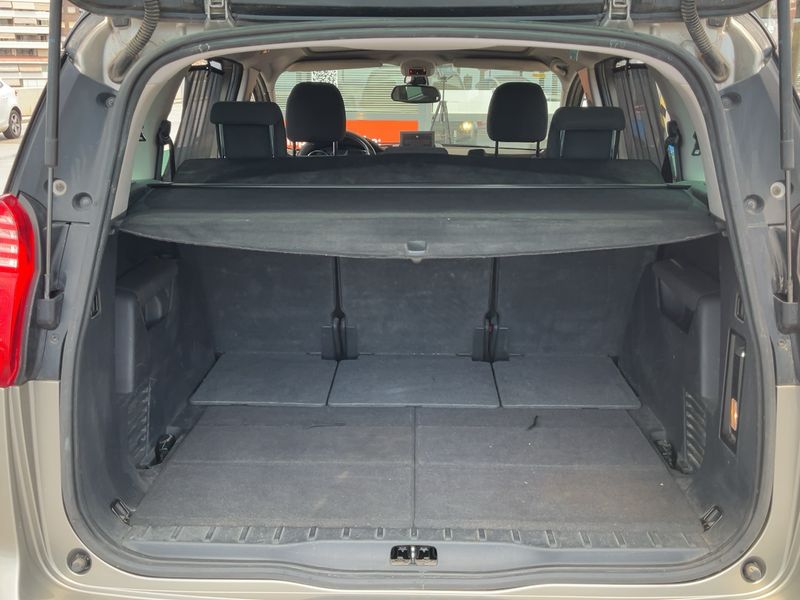 Peugeot 5008 1.6 HDi Allure 2012 – снимка 15